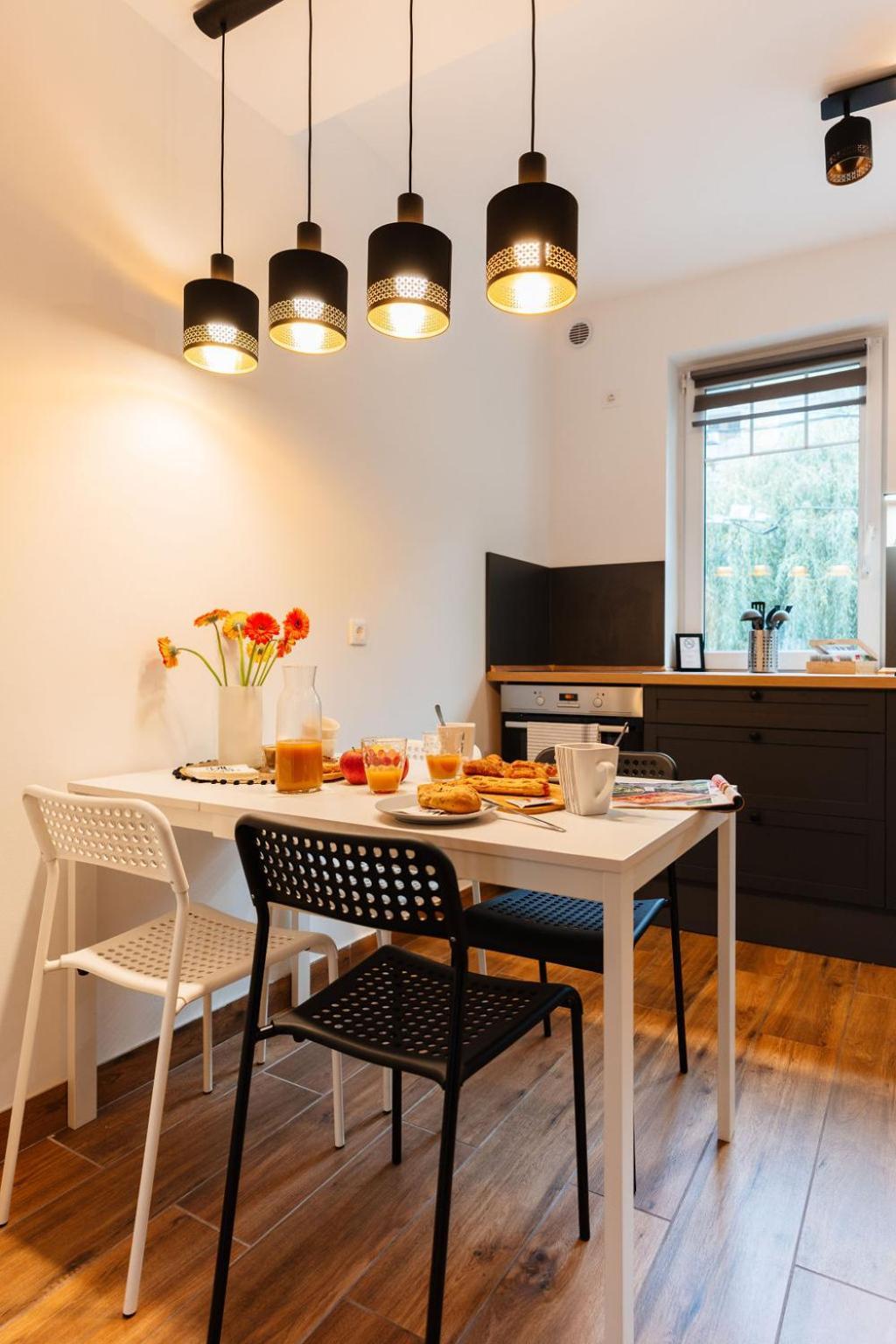 Bb21 Apartman Eger - City Centre Buitenkant foto